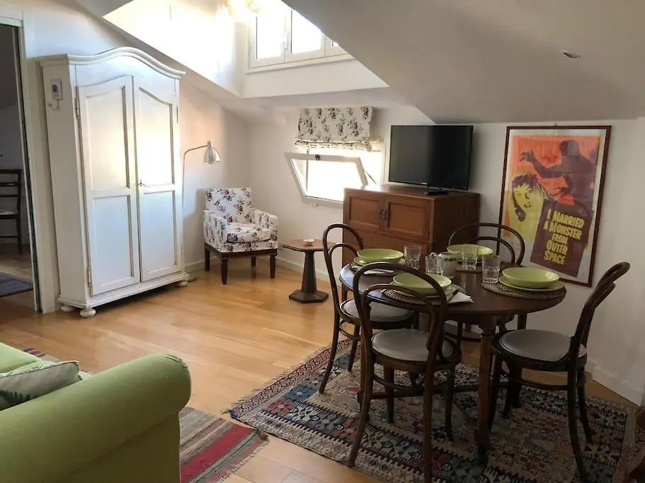 Walking Distance From Via Veneto Apartment